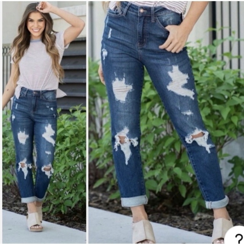 Judy Blue Destroyed Cuffed Boyfriend dark was jean